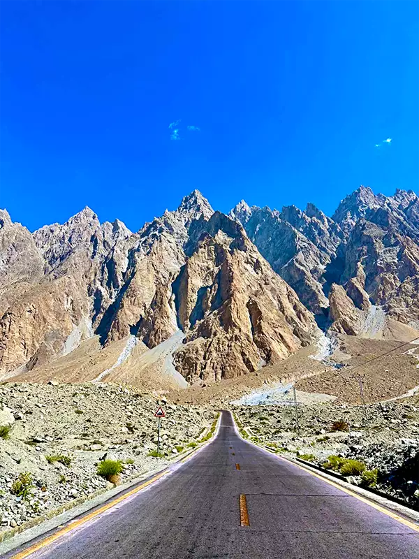 Passu Cones Road